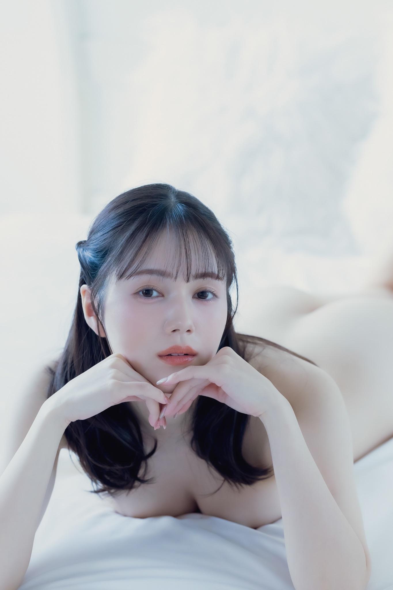 Remu Suzumori Fotoboek mix van witte zon en zwarte maan